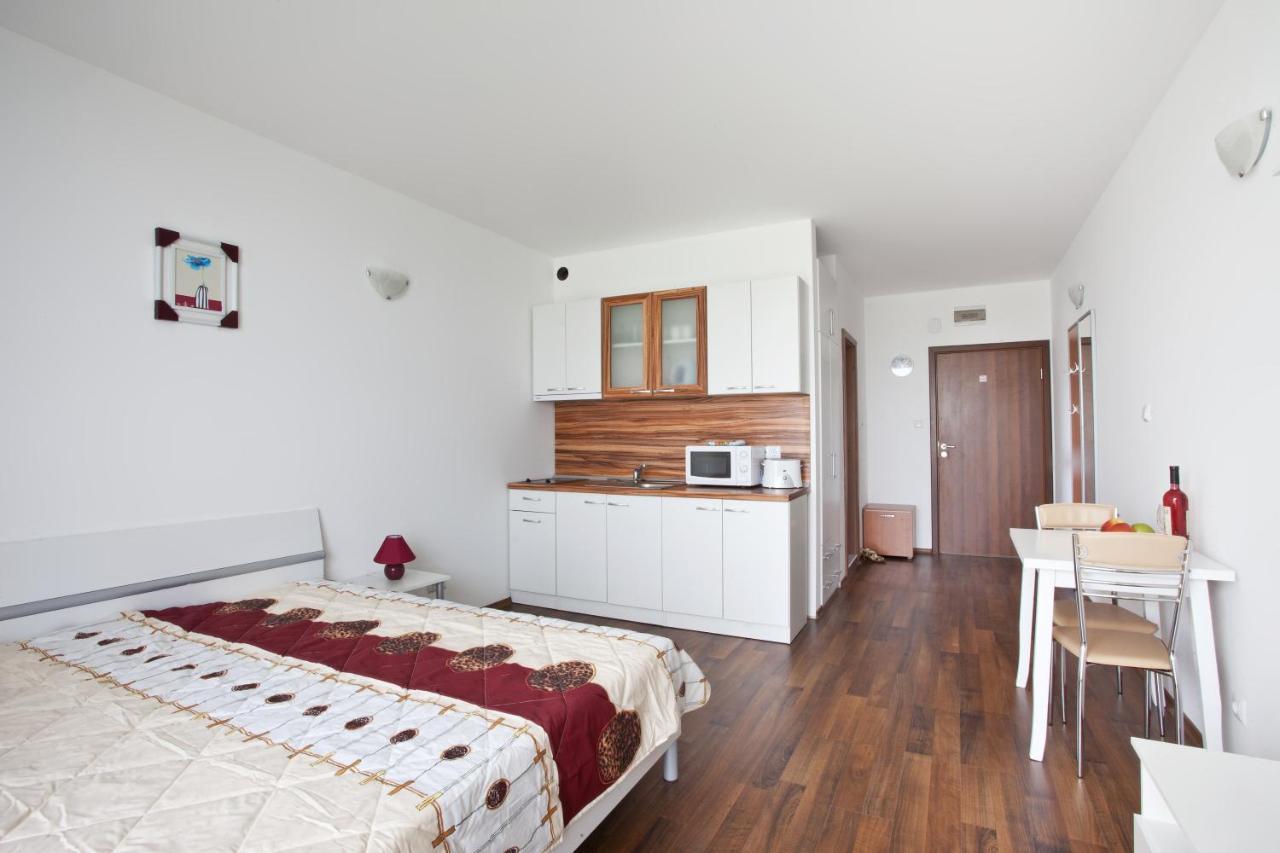 Vilmar Lejlighedshotel Pomorie Eksteriør billede